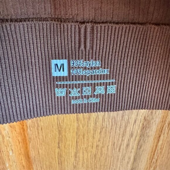 QQQ Women's Brown Ribbed Cropped Top Long Sleeve w/ Thumb Holes M - Picture 4 of 4